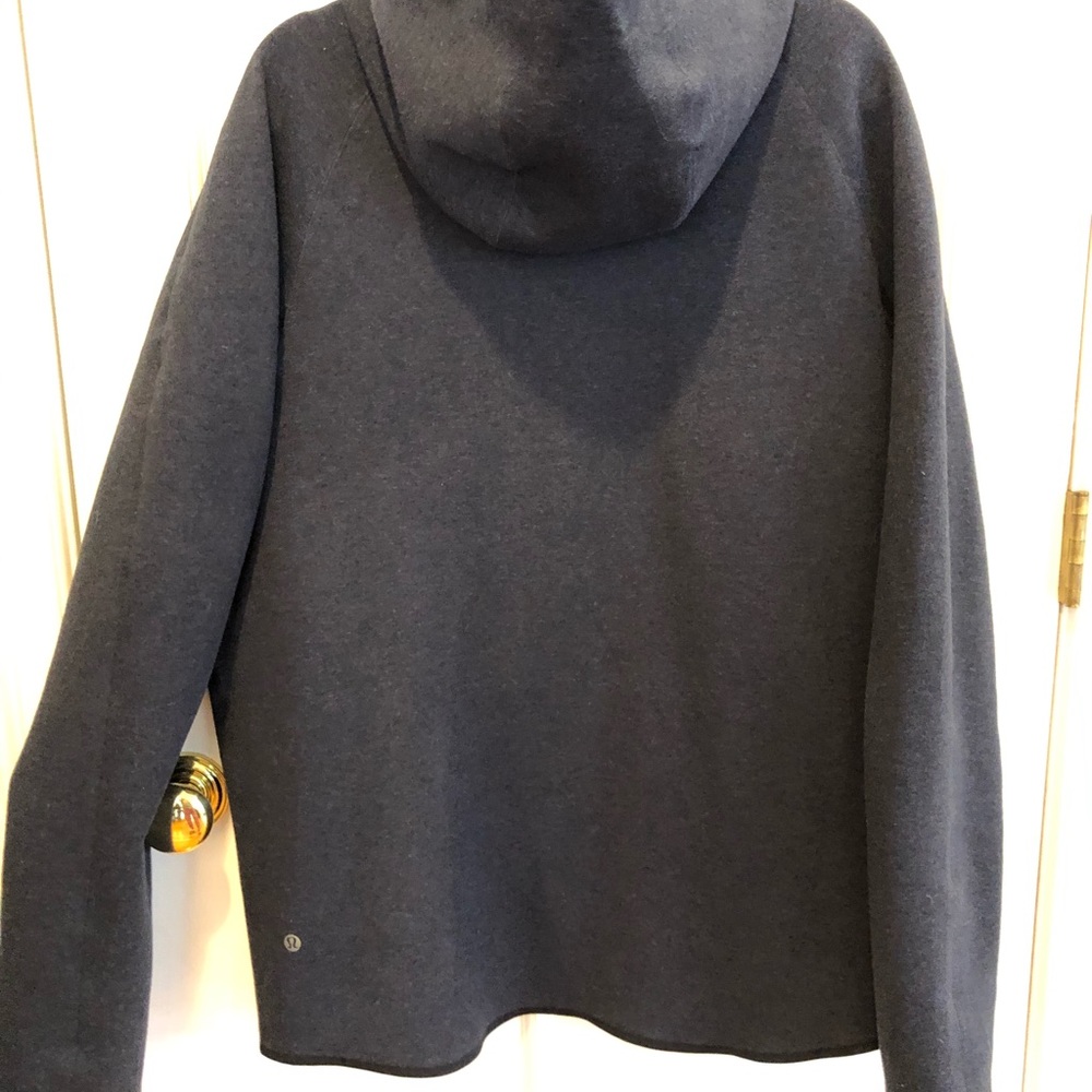 Men’s Lululemon zip up hooded dk blue jacket, XXL